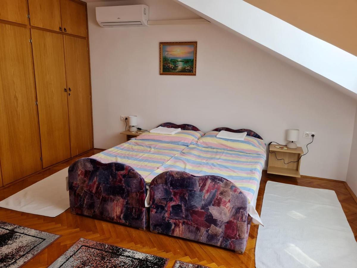 Gyoengyvirag Apartman レンティ エクステリア 写真